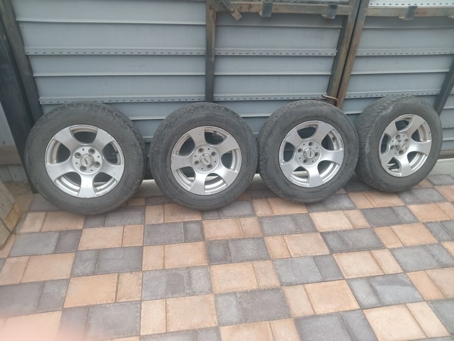 Продам литьё с резиной в комплекте на 13