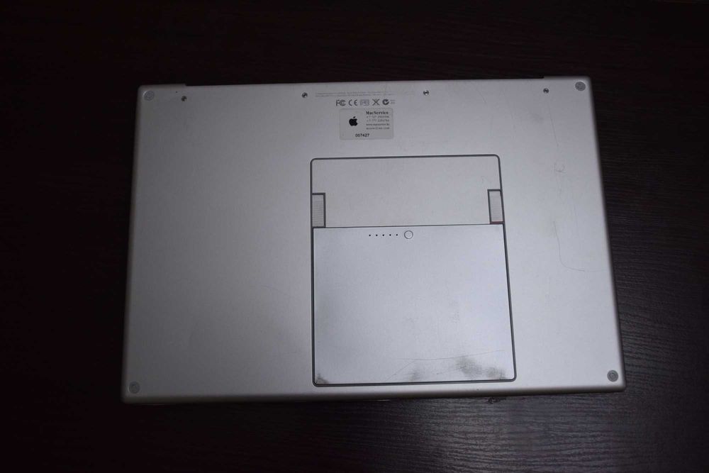 MacBook Pro 15" (2008)