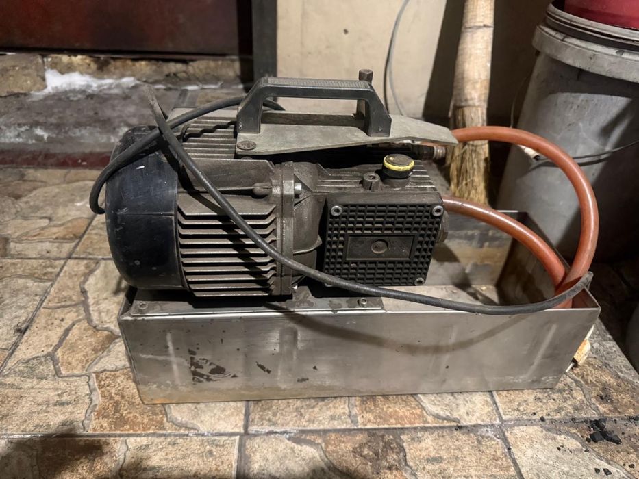 Профессиональный электрический опрессовщик