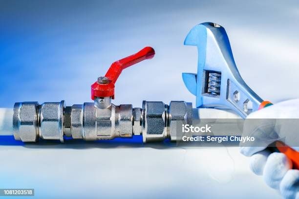 Instalator apa urgente reparații  non-stop  sanitare desfunda