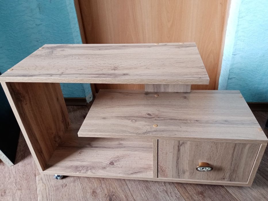 Журнальный столик