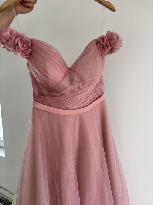 Розова офоциална (бална)рокля