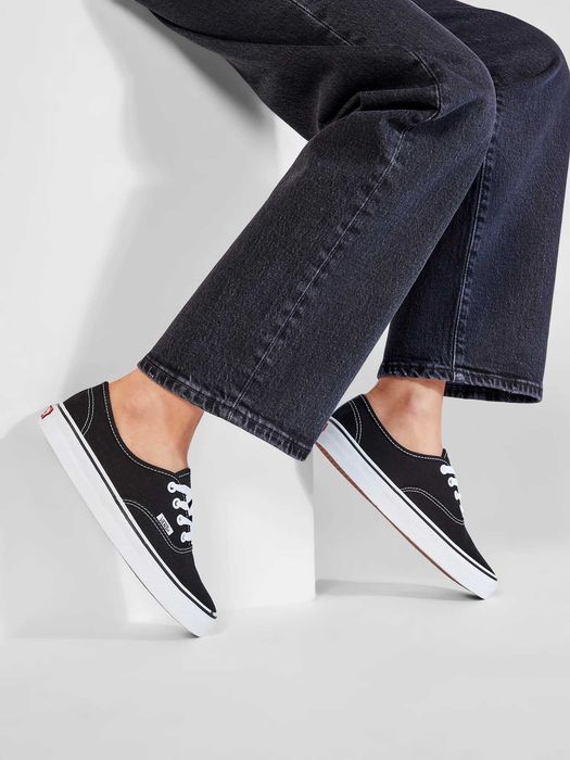 Нови кецове Vans Doheny Canvas Low – 38 номер 35€