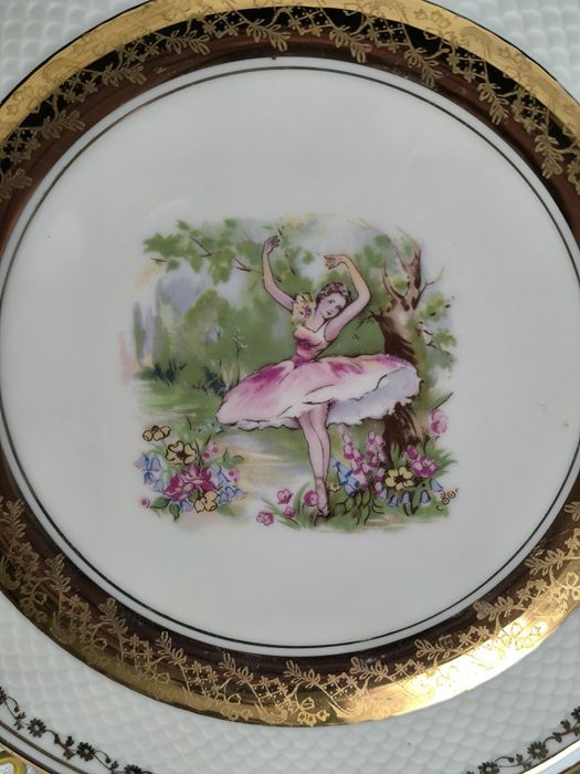 Декоративна чиния Thomas