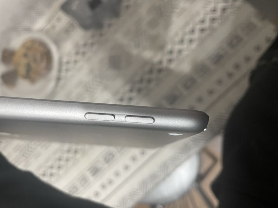 Продам iPad 9 поколения (2021)
