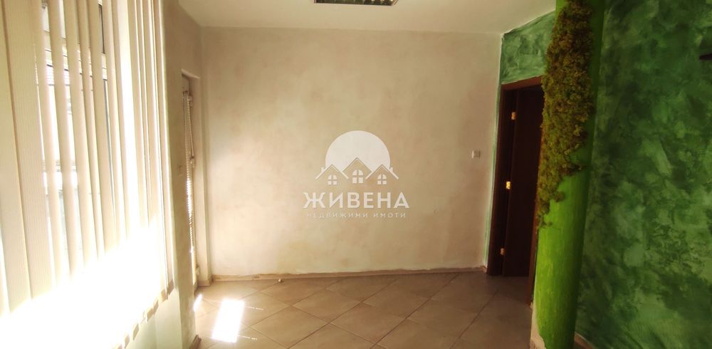 Дава се под наем Офис в Варна, Колхозен пазар - 43 кв.м за 256 € - Снимка #2