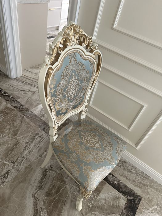 Продам стол со стулями