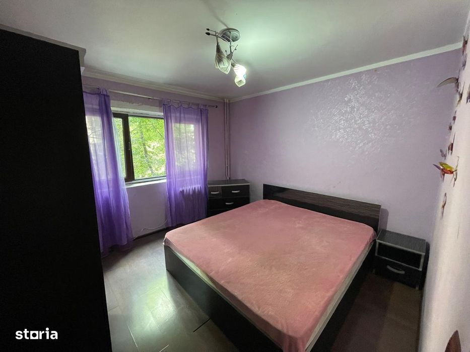 Apartament 3 camere, etaj 1/4,2 bai,69 mp, centrala,bloc 1981-Militari