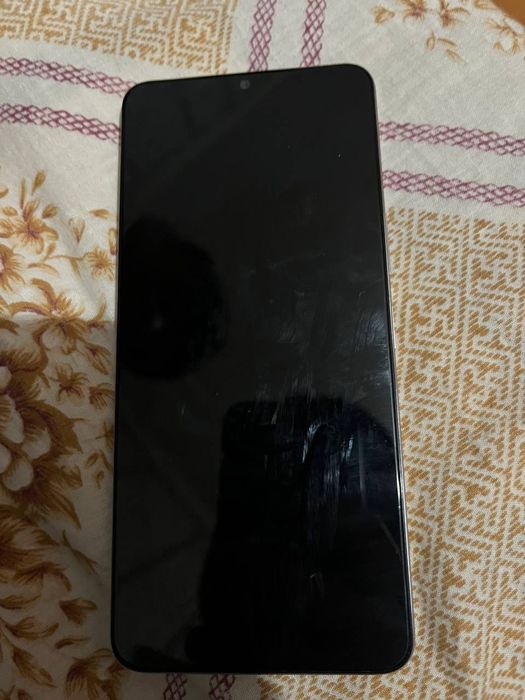 Продам телефон Vivo Y04