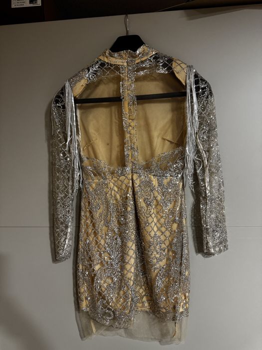 Къса официална рокля