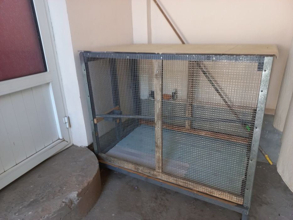 Qafas boyi 1m uzunligi 1.20m Eni 75sm  mustahkam tuvuq xorozlar uchun.