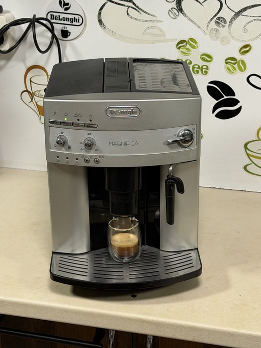 Кафемашина кафе автомат delonghi magnifica с гаранция