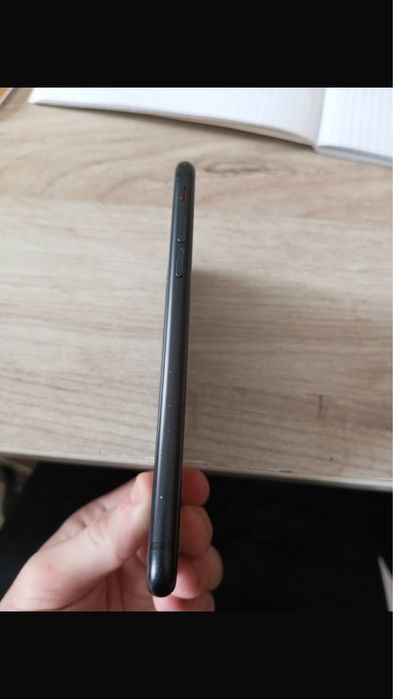 Айфон се 2020 на 128гб