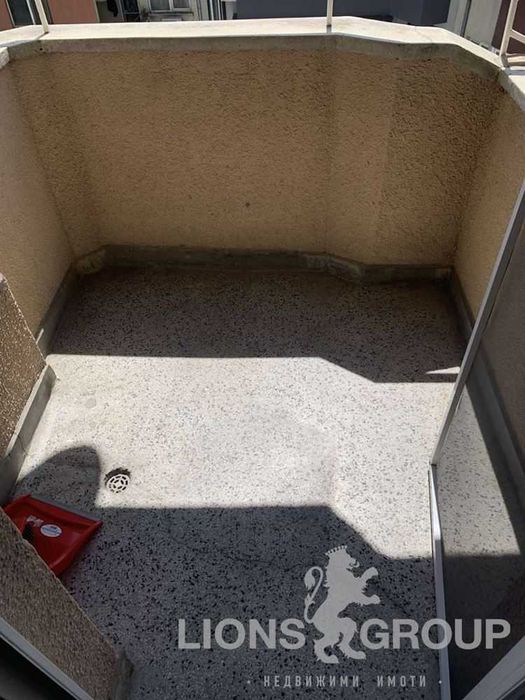 Дава се под наем Тристаен апартамент в Варна, Базар Левски - 78 кв.м за 500 € - Снимка #2