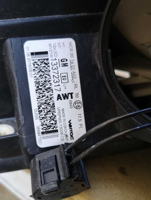 Оригинален фар Опел Мерива  Opel Meriva Feis Led