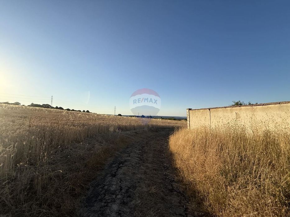 Парцел с потенциал за продажба,  м-т Перчемлията, гр. Варна, Я.И.