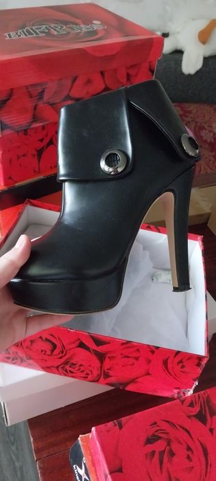 Женские ботиночки