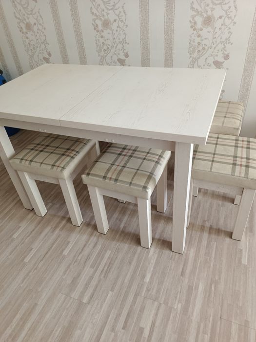 Продам стол кухонный