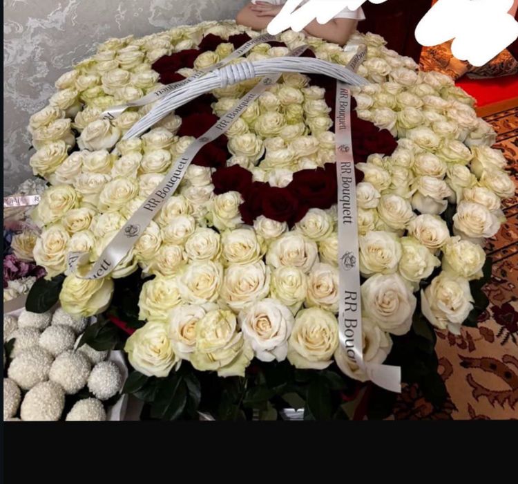 Цветы бар пышный