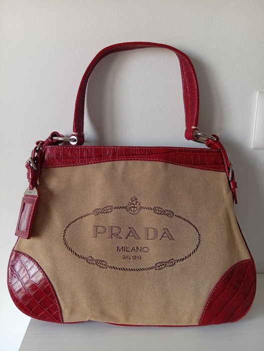 Дамска чанта Prada