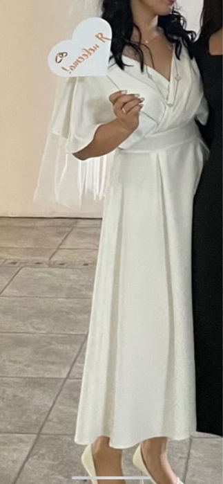 Платья көйлектер сатылады