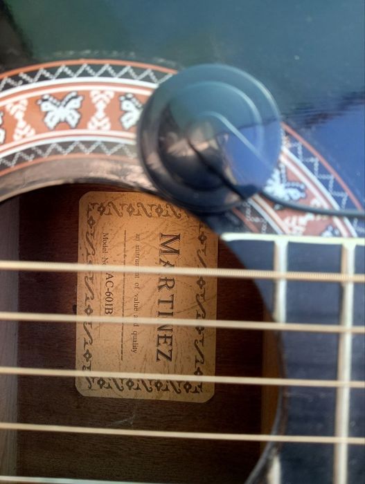 Бу гитара в хорошем состоянии