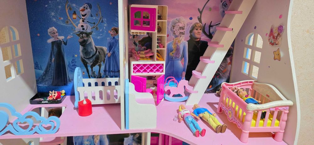 Игрушечный домик для девочек