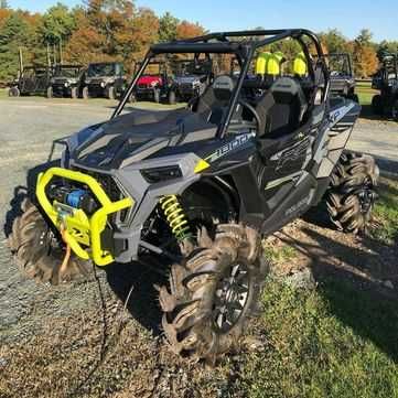 Квадроцикл с крышей Polaris RZR XP 1000
