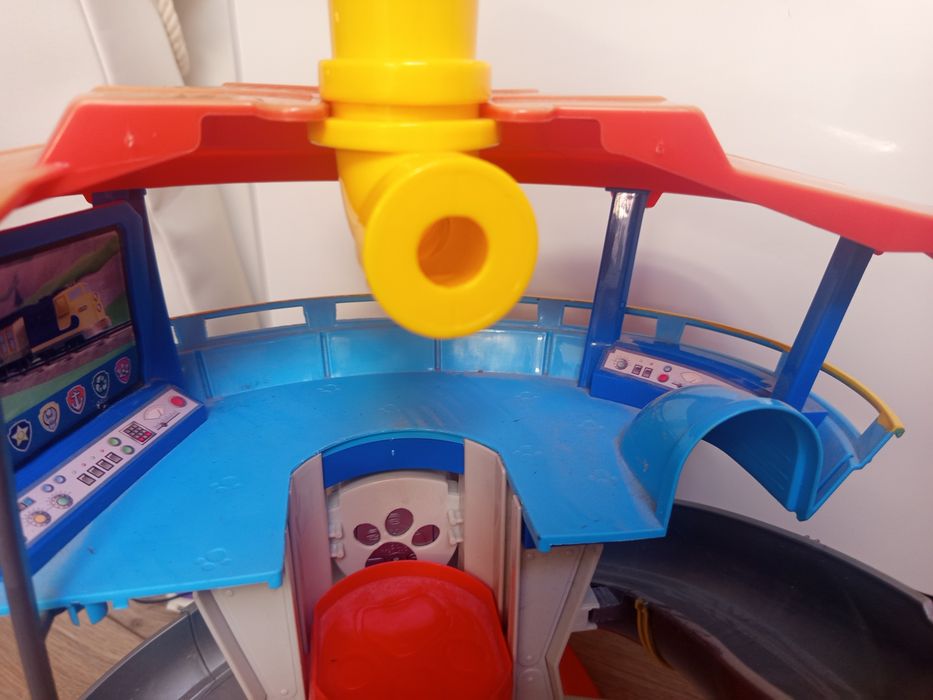 База на paw patrol с  бонус играчки