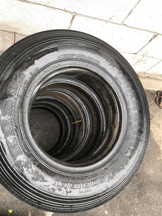 Продам шины. 3 шины с камерой