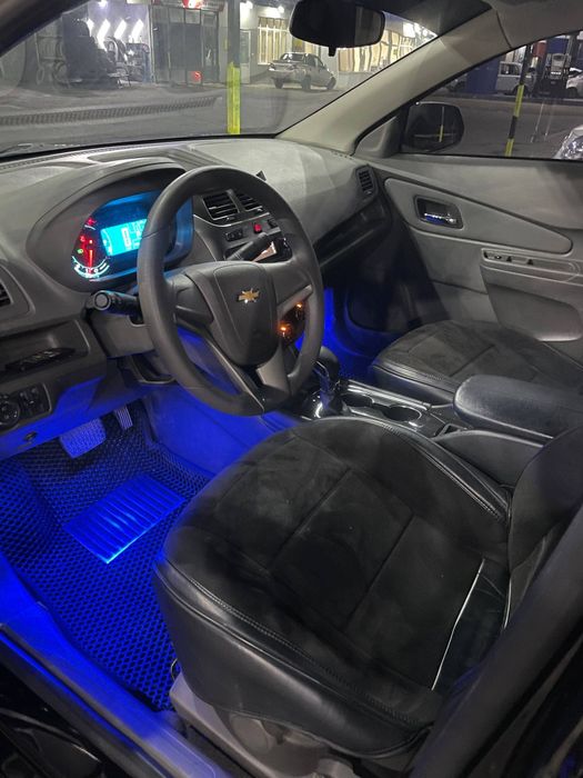 Cobalt midnight 2025 probegi 38.000. Kraska toza