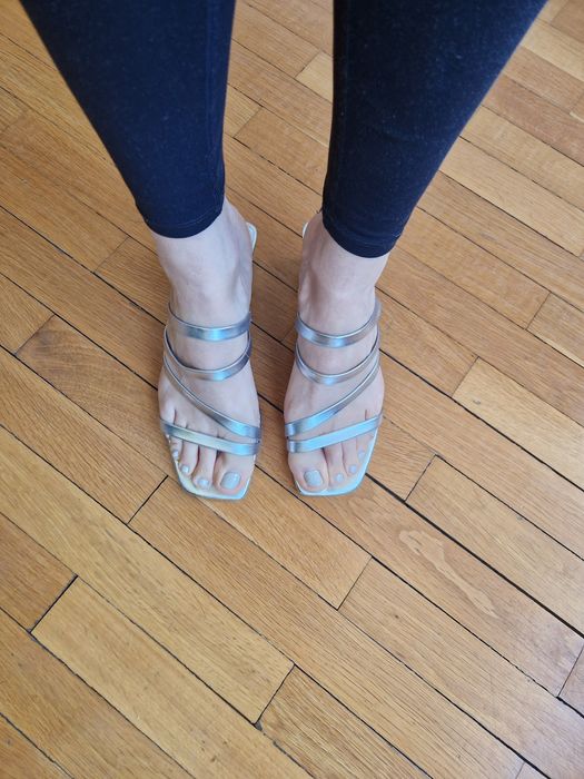 Сандали на нисък дебел ток 37 номер