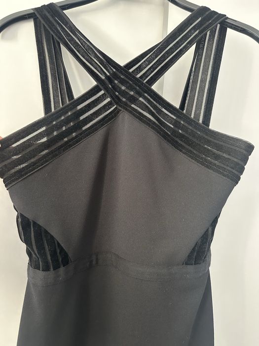 Коктейлна рокля Guess