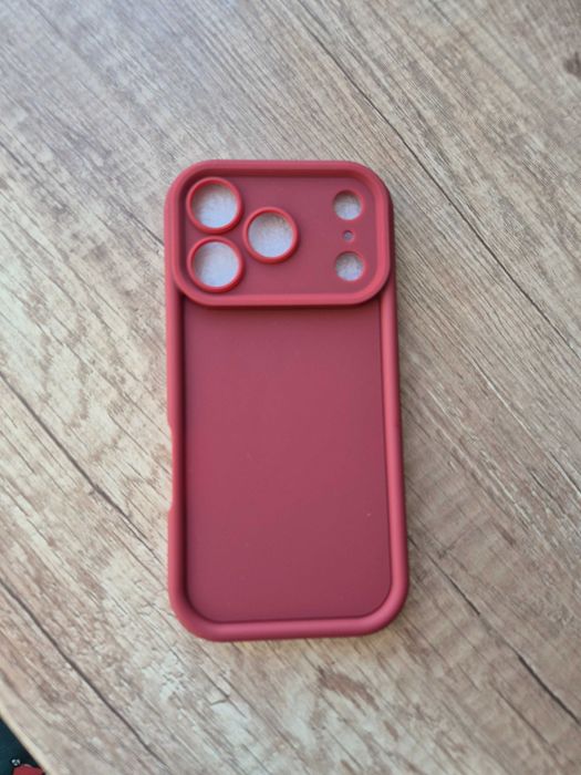 Кейсове за iPhone 17 Pro бордо и лилав