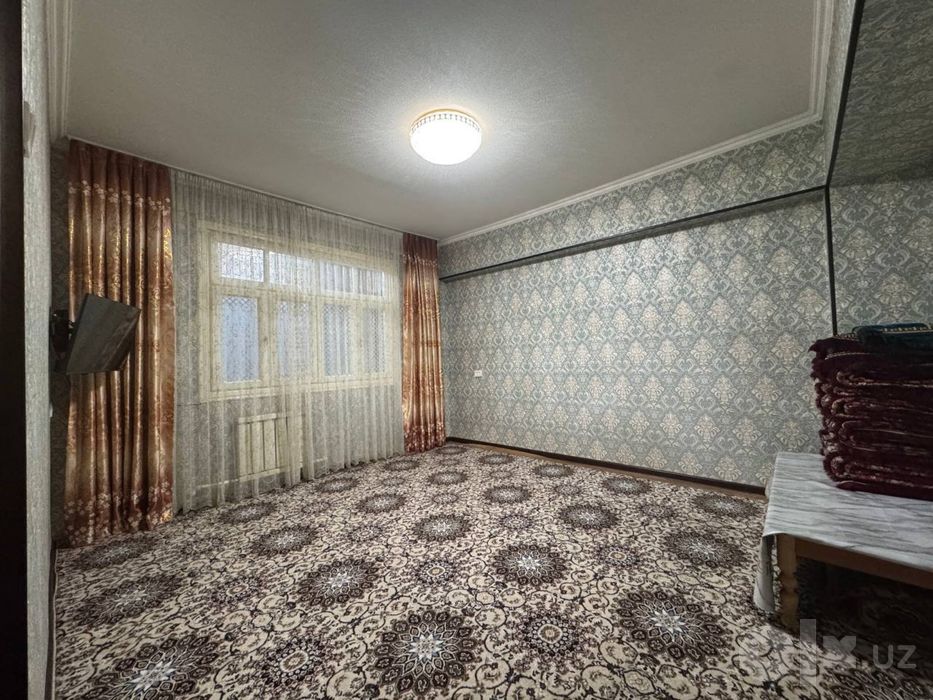 Продажа Квартира Ц-4 Алайский базар Метро Рядом С Мебелю и с Техникой