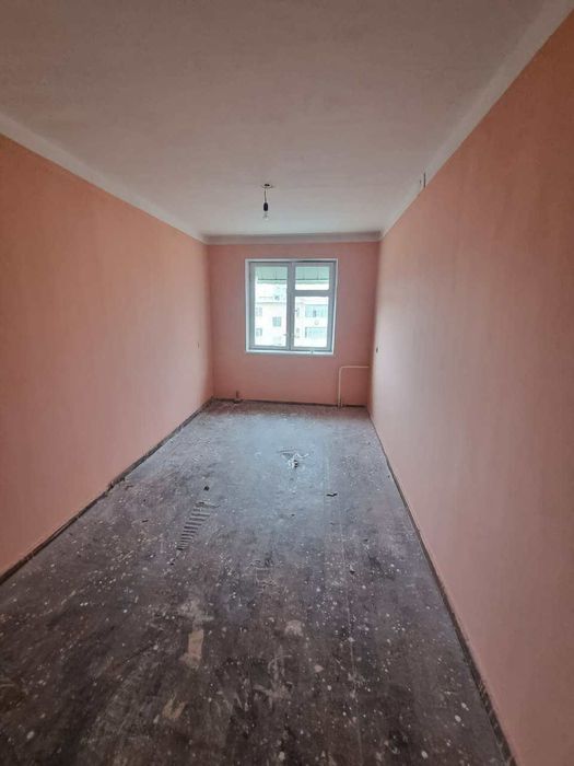 Ибн Сино 2 сотилади 2 хонали без ремонт Шайхонтохур тумани