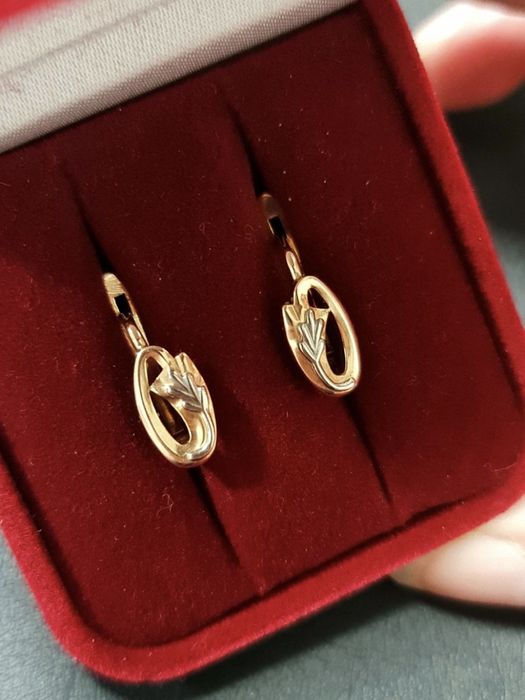 Золотые серьги 583 пробы