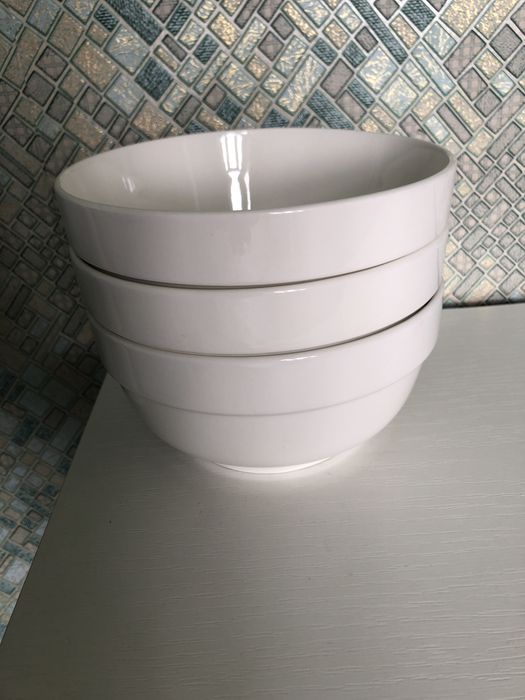 Салатники новые белые 3 штуки