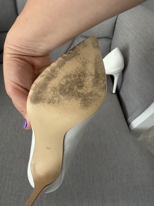 Pantofi stiletto