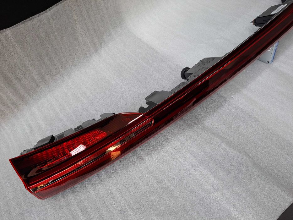 4KE945095G Нов Оригинал Стоп Audi Q8 SQ8 E tron