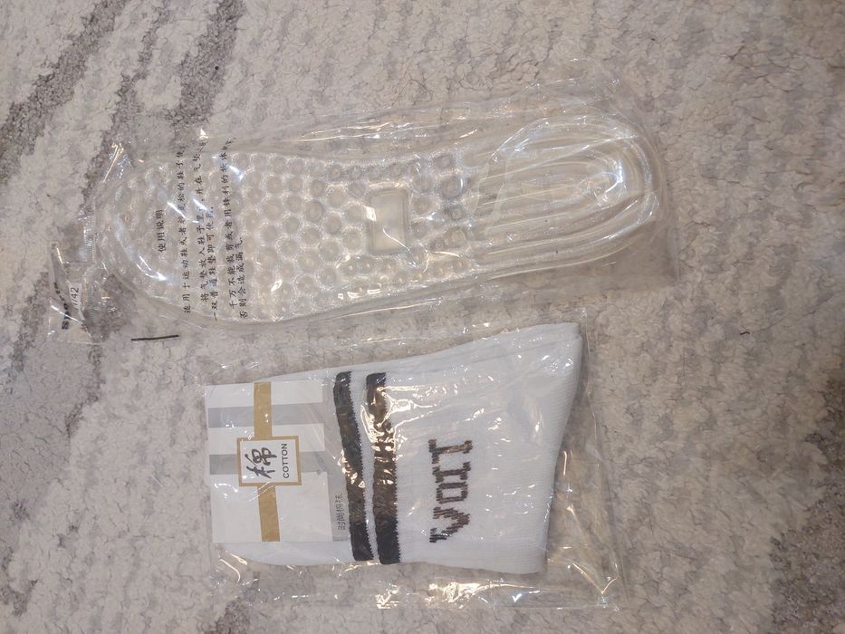 Кроссовки новые 41 размера