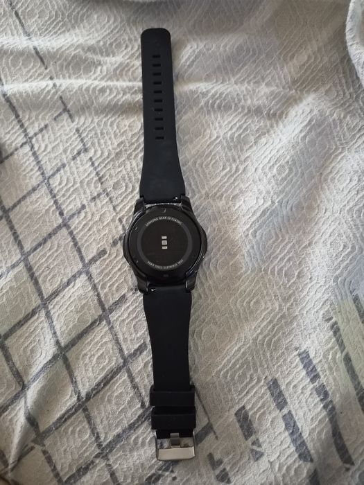 Продавам  часовник samsung