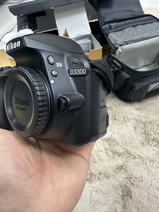 Nikon D3300 + Obiectiv + Geanta