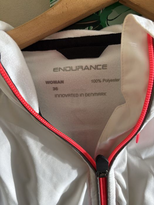 Дамско спортно яке Endurance