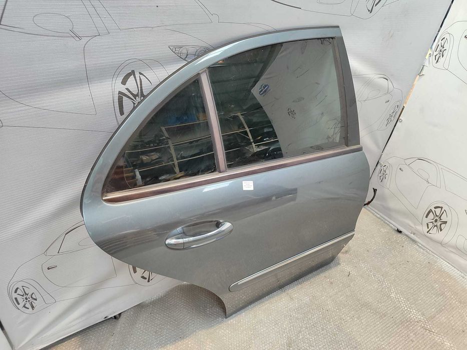 Ușă Spate Dreaptă Mercedes-Benz E-Class W211 Sedan Gri Cod Culoare 368 2005 / [2002-2009] / A2117300205 (1D)