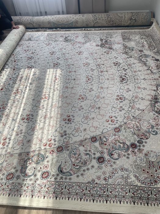 Продается ковер срочно!