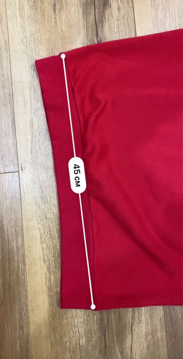 Красная кофта  supreme