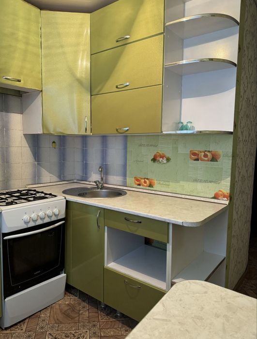 Сдам 2х комнатную в 16 мкр.