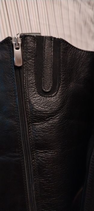 Новые, коженные сапожки 39 размер.