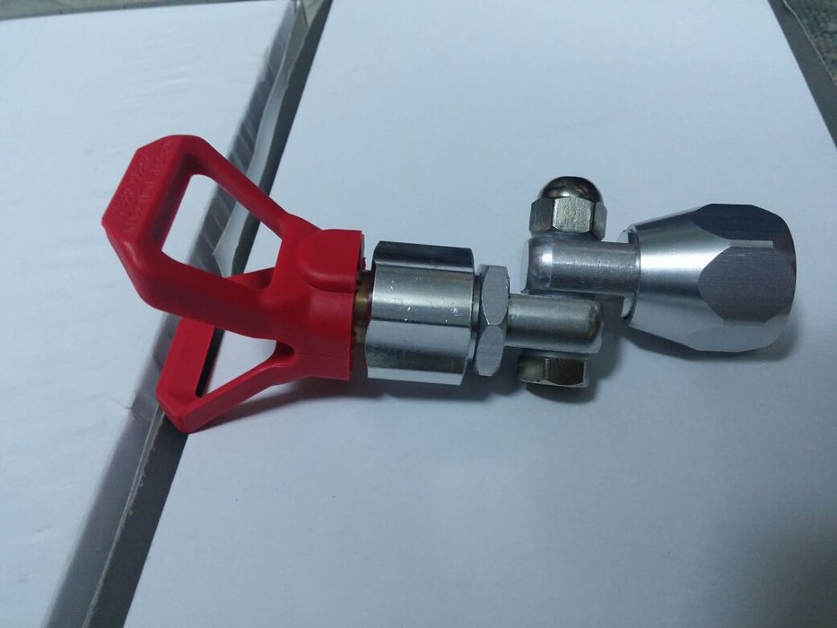 Ъглов накрайник за безвъзушно боядисване